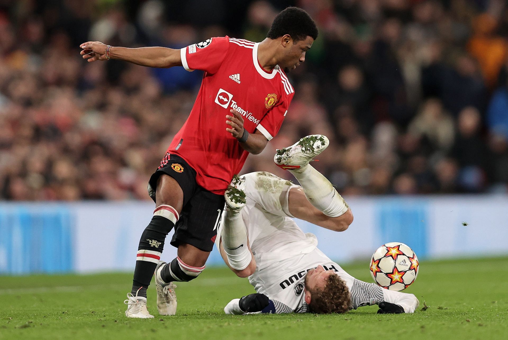 Manchester United v BSC Young Boys: Group F - UEFA Champions League